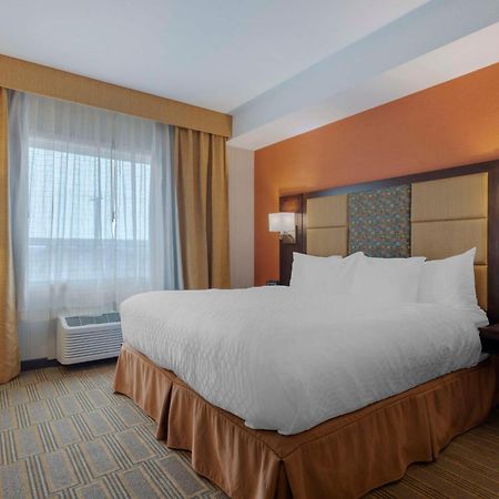 Best Western Plus Chateau Fort St. John Extérieur photo
