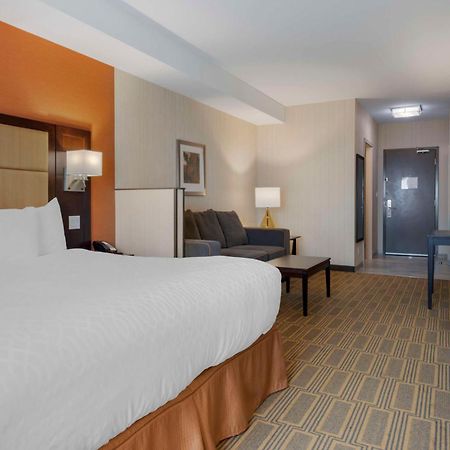 Best Western Plus Chateau Fort St. John Extérieur photo