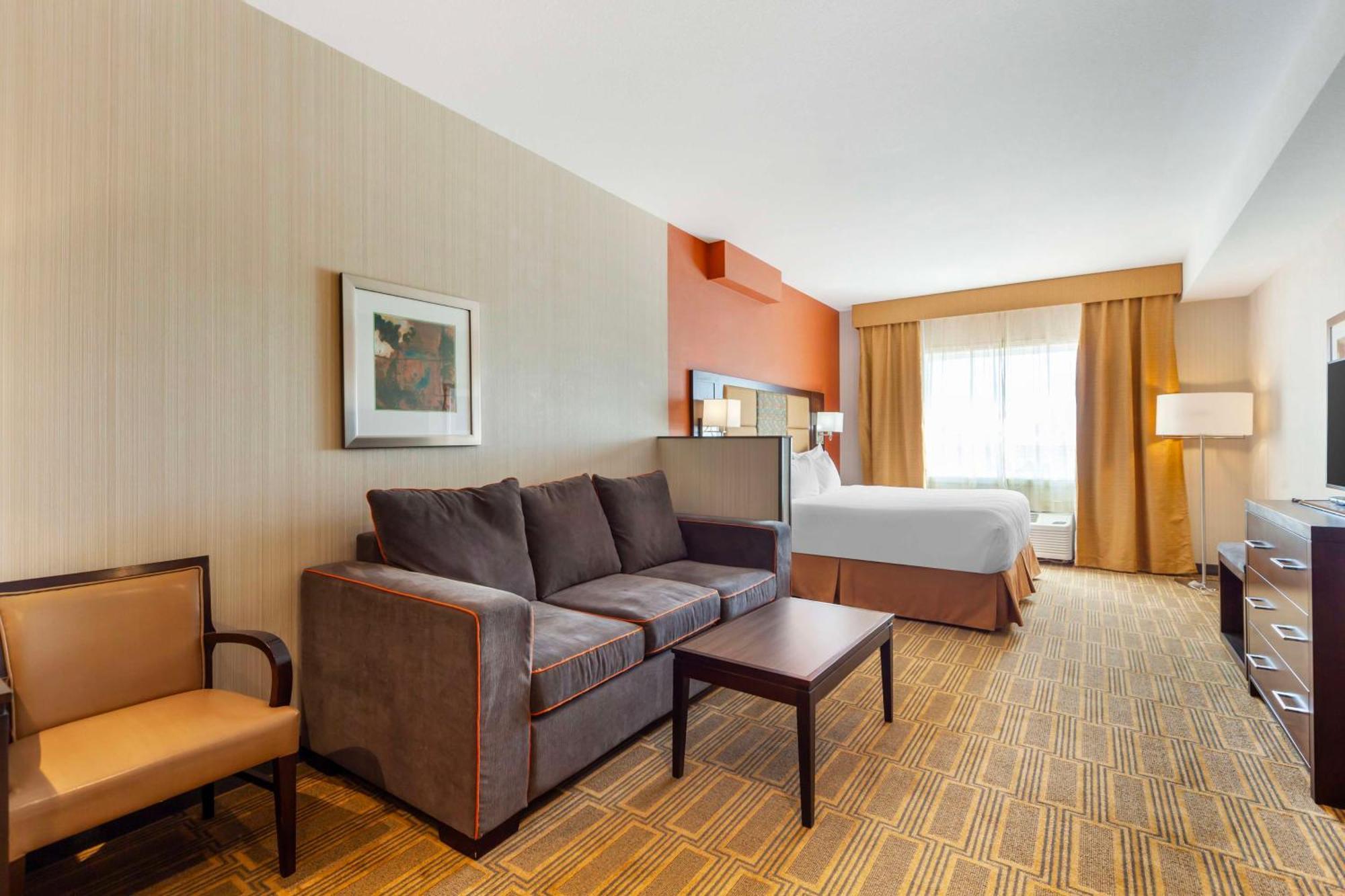 Best Western Plus Chateau Fort St. John Extérieur photo