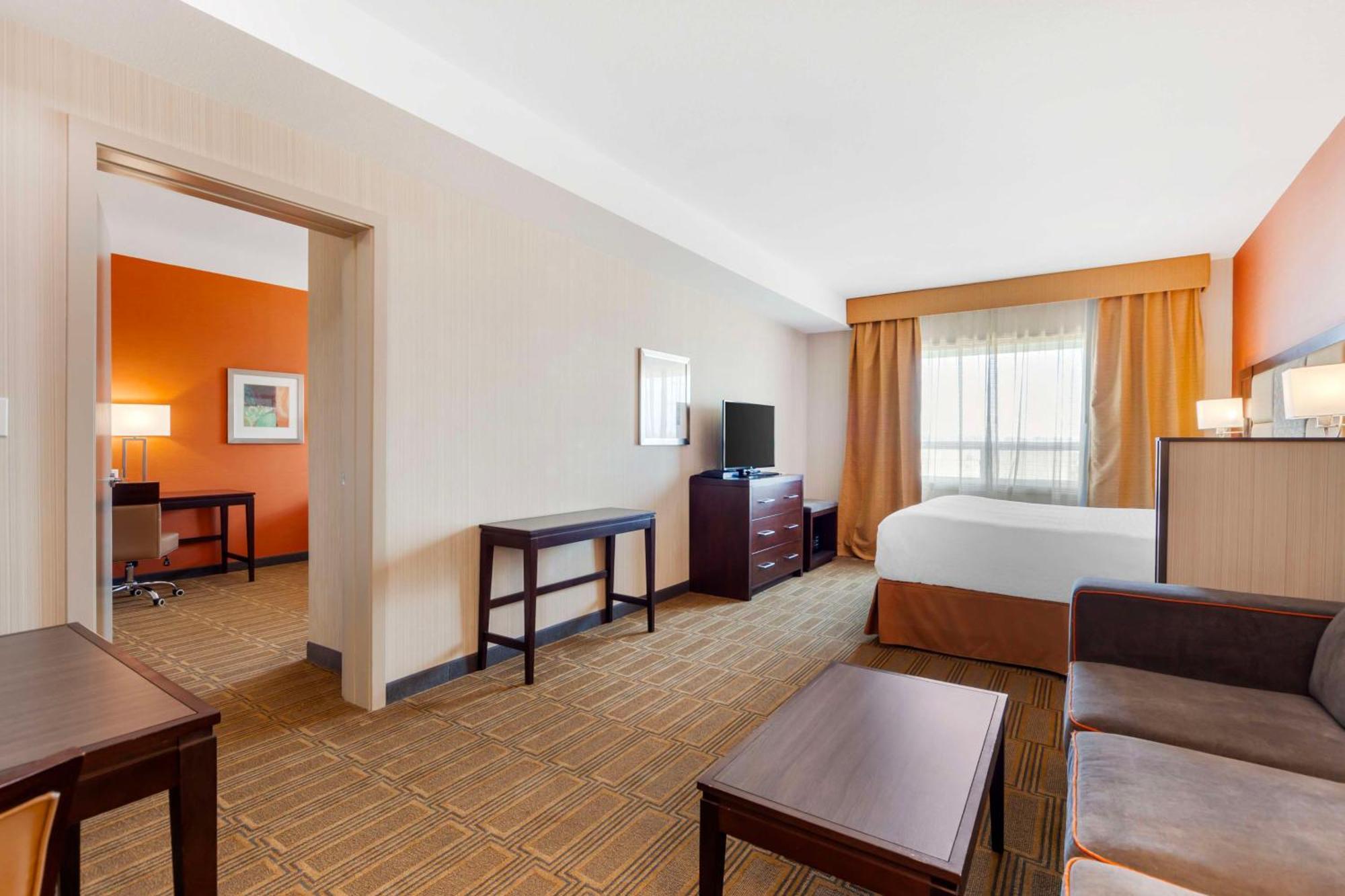 Best Western Plus Chateau Fort St. John Extérieur photo