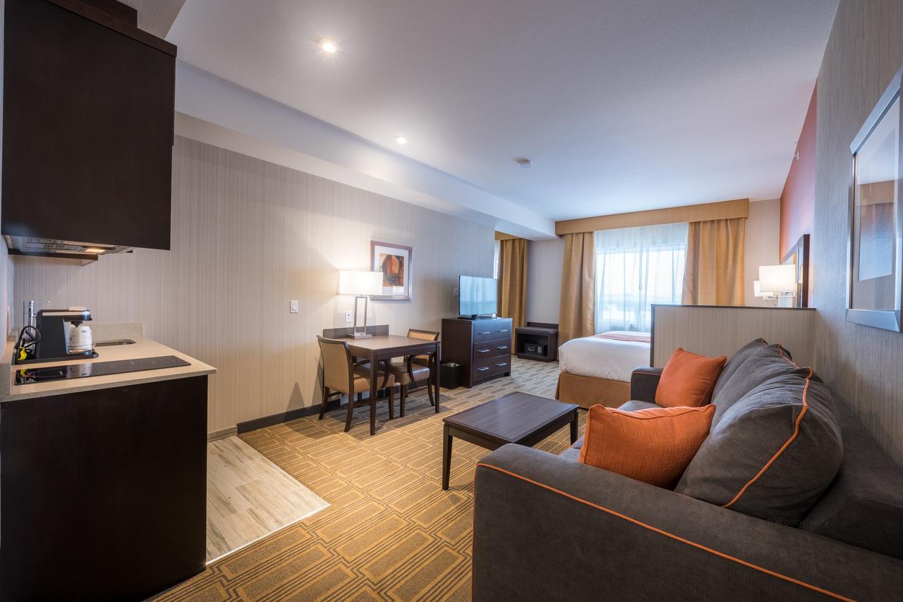 Best Western Plus Chateau Fort St. John Extérieur photo